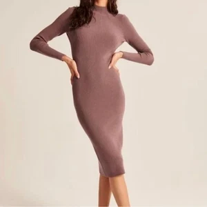Abercrombie & Fitch Damen Midi Pulloverkleid mit offenem Rücken in warmem Braun - Bild 1 von 10