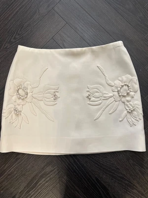 Valentino Floral Appliqué Wool Silk Mini Skirt IT 44 / US 8 Cream - Image 1 of 4