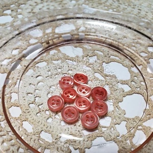 10 Pearlized Muted Melon Pink Plastic Sew-through 4-hole Buttons 1/4" 8mm  - Picture 1 of 3