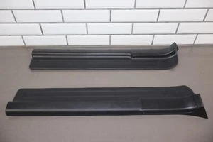 00-05 Toyota MR2 Spyder Par LH&RH umbral puerta placas de entrada (negro 20) lengüeta daños - Imagen 1 de 22