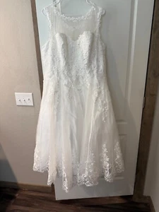 Wedding Dress size 16w, Ivory, Lace and Tulle - Picture 1 of 3