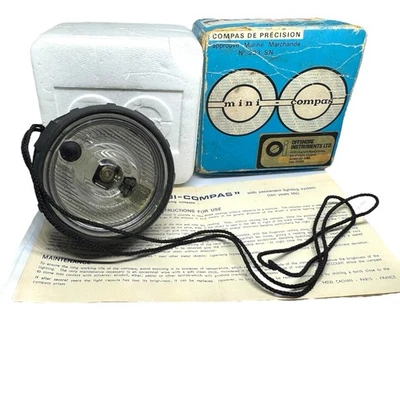 Antigo Mini Bússola Rolamento de Mão Prismático com Iluminação Permanente França Vela - Imagem 1 de 4