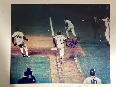 BILL BUCKNER signed 8x10 photo 1986 WORLD SERIES famous error autographed Mets - Image 1 of 3