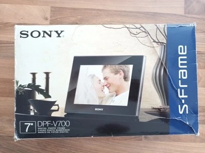 Sony DPF-W700 Digital Picture Frame 7" white. - Image 1 of 4