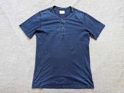 Camisa masculina AG Adriano Goldschmied grande índigo Henley manga curta feita nos EUA - Imagem 1 de 4