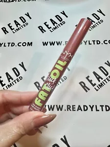 NYX Fat Oil Slick Click Shiny Lip Balm NEW SEALED No Filter Needed - Picture 1 of 1