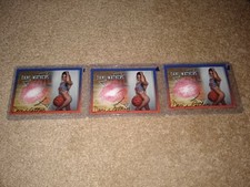 Dani Mathers Autografo Firmato Bacio Stampa Figurina Circa #3 Knicks Playboy