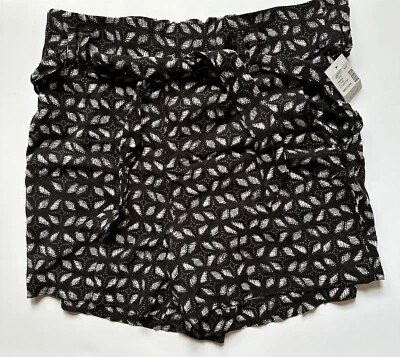 Maurices Shorts Size Medium New With Tags Tie Waist Shorts - Image 1 of 4
