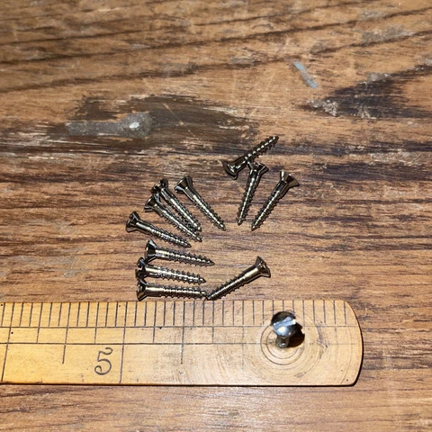 4 X 5/8 “ Wood Screw Slotted Oval Head Chrome Cover