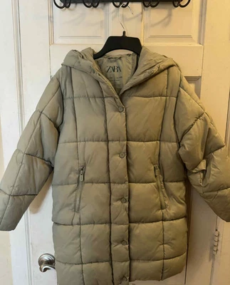 ZARA Girls Quilted Puffer Coat Size 10 Hooded Zipped Pockets - Image 1 of 2