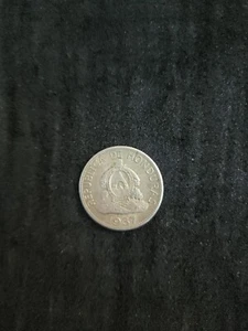 1937 HONDURAS War Chieftain Lempira VINTAGE OLD Silver Lempira Coin i116572 - Picture 1 of 2