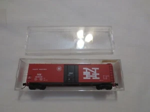 MICRO-TRAINS 32190 N-Gauge Steel Boxcar 50ft Plug Door, New Haven NH 40602 - Picture 1 of 16