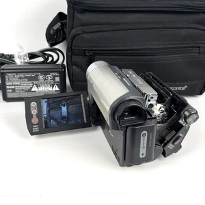 Cargador de cámara digital Sony Handycam DCR-HC38 Mini DV PARA REPUESTOS - Imagen 1 de 9