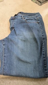 Venezia Size 18 Petite Women's Jeans Classic Denim Faded Wash - Picture 1 of 4