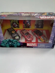 Johnny Lightning 1:64 Marvel Character 3 Car Box Set Hulk Spider-Man Wolverine - Picture 1 of 2