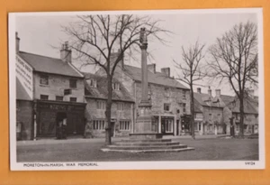 Gloucestershire - Moreton-in-Marsh, War Memorial. Postcard - Foto 1 di 1