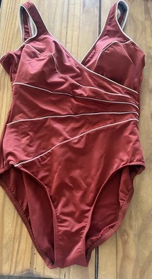 MIRACLESUIT One Piece Slimming Swimsuit Bathing suit Horizons Orange Copper Foto 1 de 4