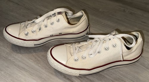 CONVERSE ALL STAR Low Top White Chuck Taylor’s Youth Boys 6 Womens 7.5