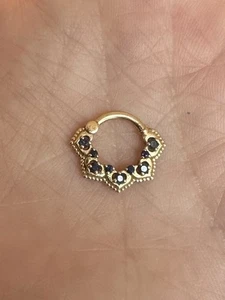 Solid 14k Yellow Gold Daith/Septum Hinge Clicker Genuine Sapphire, 16 Gauge, 8mm - Picture 1 of 3