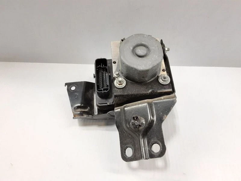 Nissan Rogue 2019-2020 ABS conjunto de módulo de bomba de actuador de freno antibloqueo OEM Foto 1 de 4