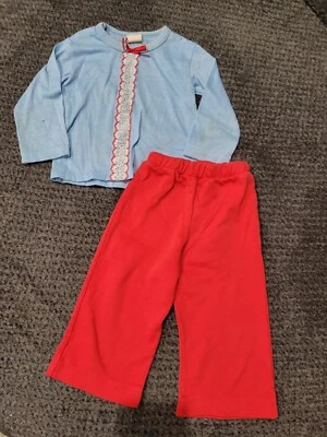 Conjunto Suéter Vintage Años 80 Chevron Mayfair Rojo Pantalones Talla 2T Niña Pequeña Hecho en EE. UU. Foto 1 de 4
