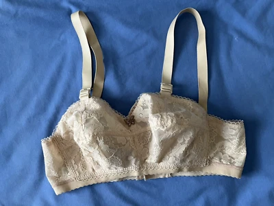 Sujetador camafeo vintage señora Stye 708, encaje beige talla 34DD Foto 1 de 4