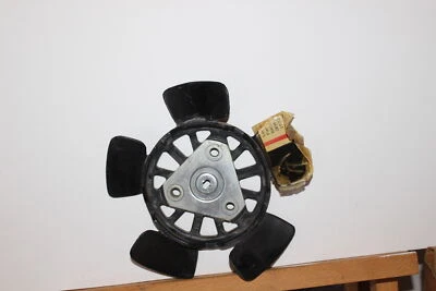 1983-1985 HONDA SHADOW VT700 ENGINE RADIATOR COOLING FAN (TRF20) Foto 1 de 3