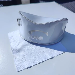 Gafas de sol Just Cavalli semi duras estuche de charol sintético blanco y logotipo de tela - Imagen 1 de 17