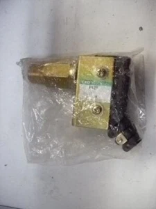 CKD PE2T FIXED PRESSURE SWITCH NEW!! QUANTITY!! WOW!! - Picture 1 of 1