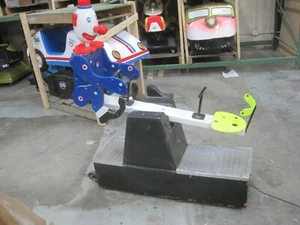 Vintage Amusement See-Saw Clown Kiddie Ride Coin Operated ANTIQUE - Picture 1 of 4