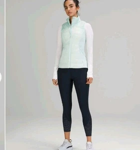 Lululemon Down for It All Weste Gr. 4 - Bild 1 von 12