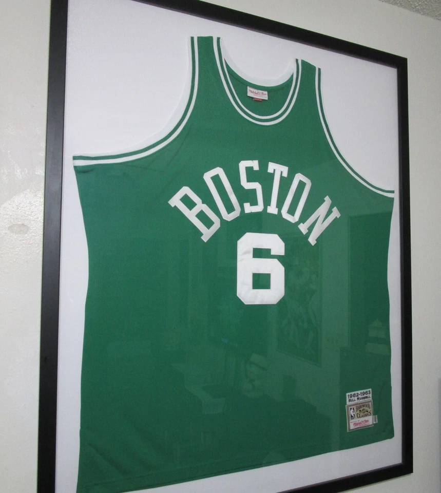 BILL RUSSELL [CAMISETA AUTÉNTICA] [1962-63] [ENMARCADA] Foto 1 de 2