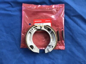 HONDA CT70 Trail 70 CT90 Z50 S65 CL70 XL70 S90 SL70 BRAKE SHOE SET - Picture 1 of 4