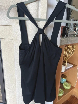 Gucci front knot tank top size M in pristine condition. Gucci logo at the back - Image 1 of 4