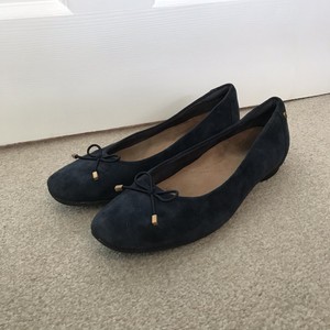 clarks navy ballet pumps