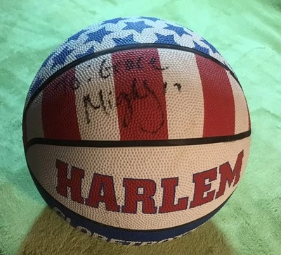 Baloncesto Spalding oficial firmado por Harlem Globetrotters (sin certificado de autenticidad) Foto 1 de 4