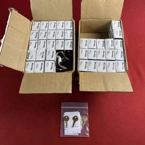 Lot Of 39 Master Lock Block Guard Combination Locks 1525 Padlocks Security W/Key - Picture 1 of 4