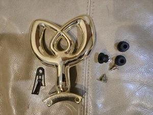 One (1) HAMPTON BAY CEILING FAN REPLACEMENT ARM/BLADE/BRACKET GOLD KOF S-3 - Picture 1 of 18