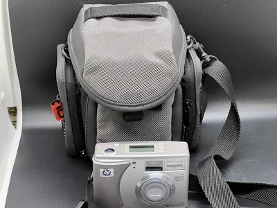 HP Photosmart 735 3.2MP Compact Silver Digital Camera w/ Case Tested & Working - Image 1 of 4