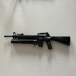 Action Man Vintage Palitoy ~ Rifle Type Machine Gun ~ Black - Picture 1 of 4