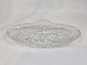 Plato de caramelo o cigarrillo ovalado de vidrio prensado vintage patrón de corte decorativo - Imagen 1 de 8