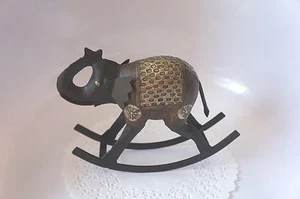 DONDOLO DECORATIVO DI ISPIRAZIONE ASIATICA "ELEFANTE" - Foto 1 di 1