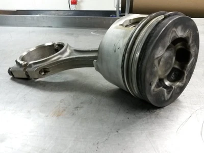 Piston and Connecting Rod Standard 01-04 Chevrolet Silverado 2500 HD 6.6 9732677 - Image 1 of 4