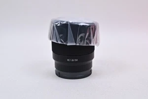 Sony FE 50mm F1.8 Full frame Prime E-Mount Lens SEL50F18F A7 A7R A7S II A5100 - Picture 1 of 7