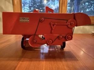 Allis Chalmers All Crop Harvester 1/20 Pressed Steel Farm Imp Replica - Picture 1 of 5