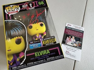Autografo FUNKO POP firmato Cassandra Peterson #68 ELVIRA 7BAP 2022 NYCC JSA - Foto 1 di 8