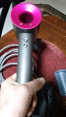 100% Genuine Dyson Supersonic Hair Dryer HD01 Iron Fuchsia with 3 attachments!!! - Image 1 of 4