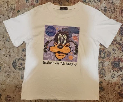 Camiseta para mujer Louis Vuitton con tachuelas de diamantes blanca manga corta talla pequeña Foto 1 de 4