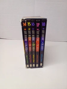 Left Behind The Kids Collection 3 Paperback Books 13 14 15 16 17 18 Damage - Imagen 1 de 10
