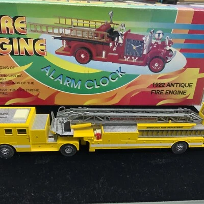 CODE 3 Honolulu Fire Department L5 hook and ladder - Image 1 of 4